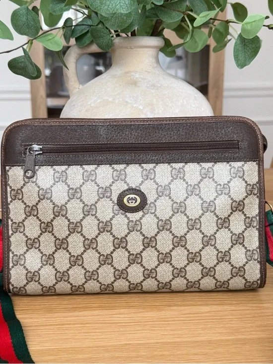 ✅AUTH✅Gucci Beige GG Supreme Canvas Crossbody with Brown Trim - Picture 2 of 12